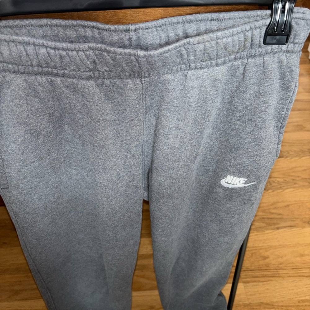 Nike Men's Gray Sweatpants